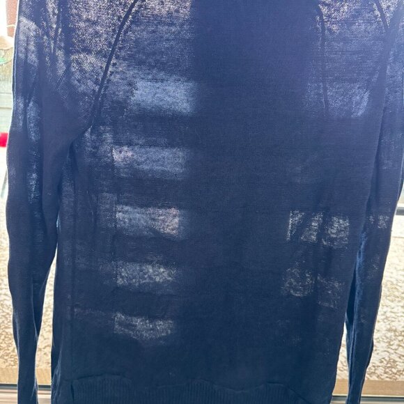 Vince dark Navy semi sheer 100% linen pullover sweater size XS - Picture 5 of 7